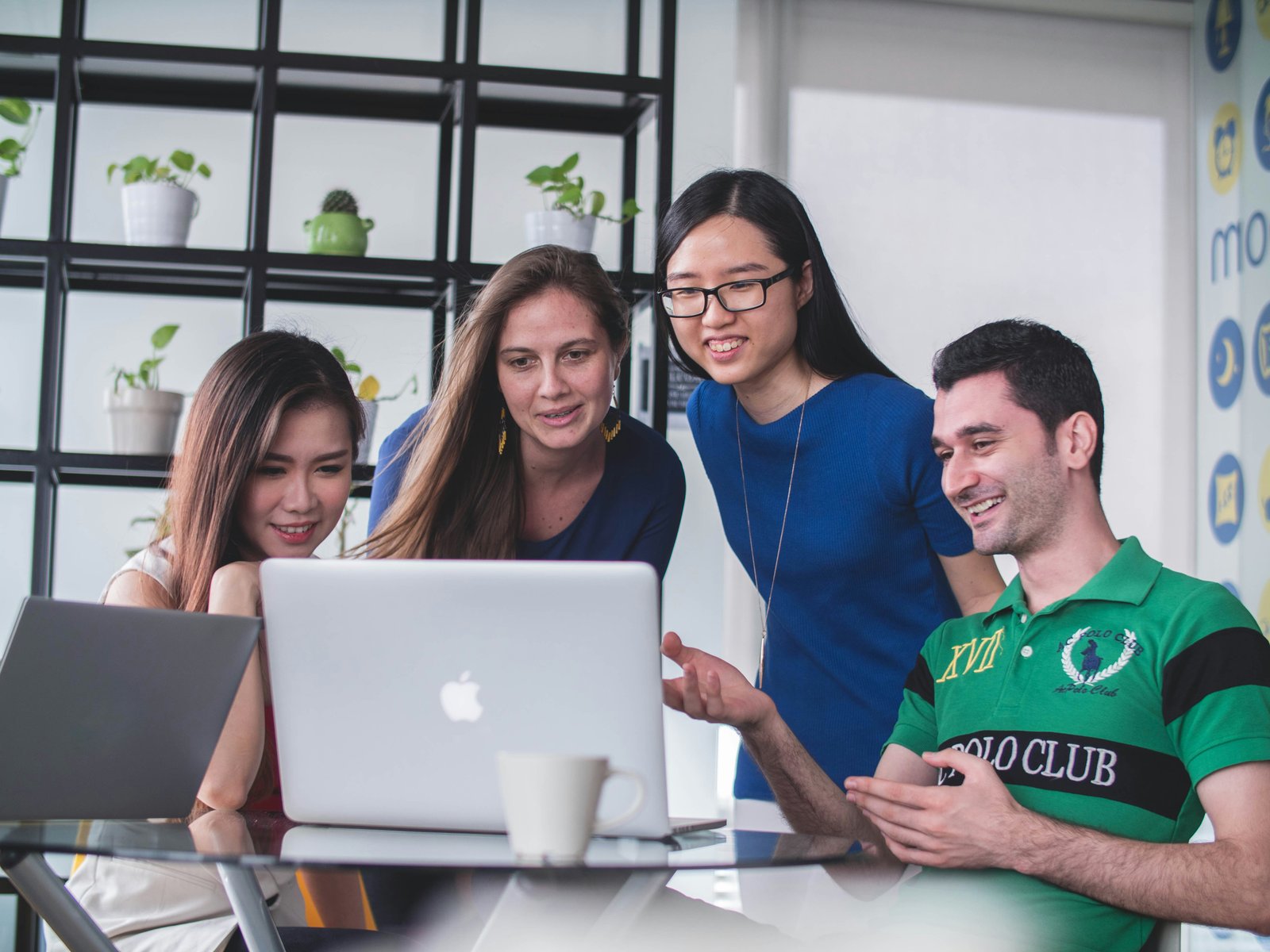 Apprenants en cours de français chez Vibrallya Institut